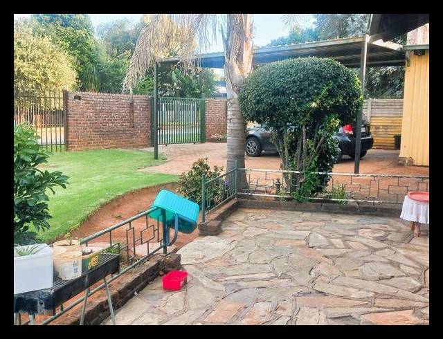 3 BEDROOM HOUSE FOR SALE IN BIRCHLEIGH